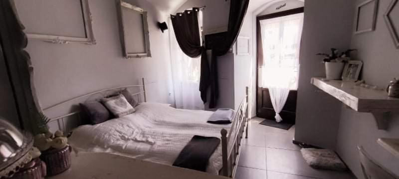 Godot Apartman Miskolc Luaran gambar
