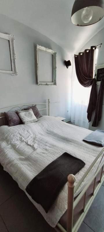 Godot Apartman Miskolc Luaran gambar
